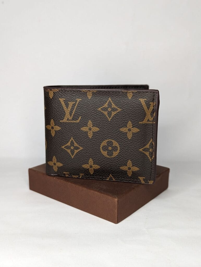 Billetera para hombre, cartera de cuero con tarjetero, de Louis Vuitton