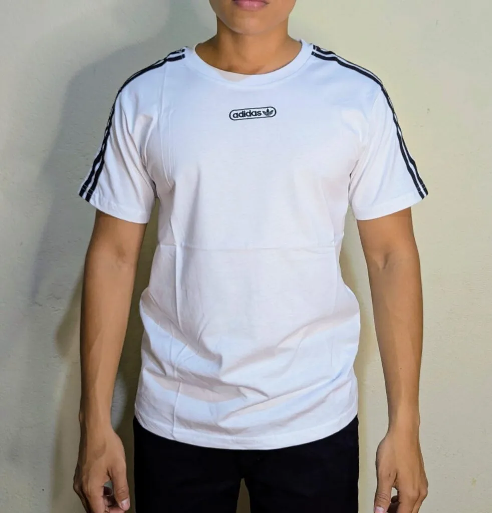 Camiseta Adidas unisex con franjas verticales en el hombro, camisa para hombre o mujer de algodon