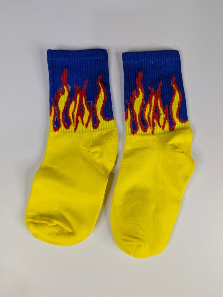 Calcetas con flama, calcetines con diseño de fuego